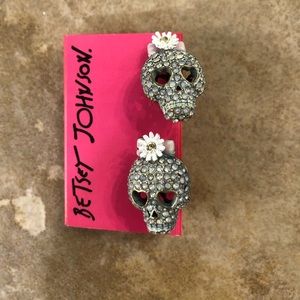 Betsey Johnson skull earrings